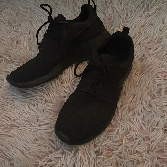 •𝙱𝙻𝙰𝙲𝙺 𝙽𝙸𝙺𝙴 𝚂𝙷𝙾𝙴𝚂 - Picture 2 of 9